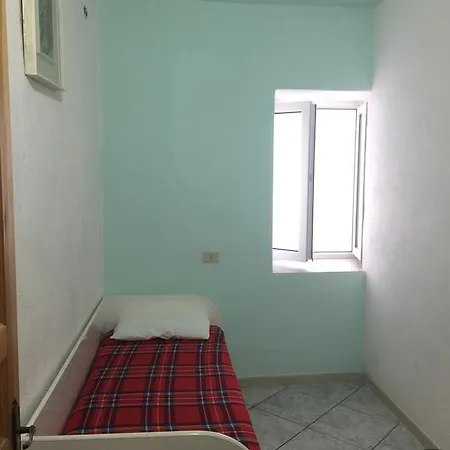 Hostel Ring