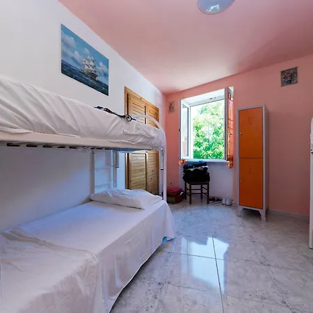 بيت شباب Ring Forio di Ischia