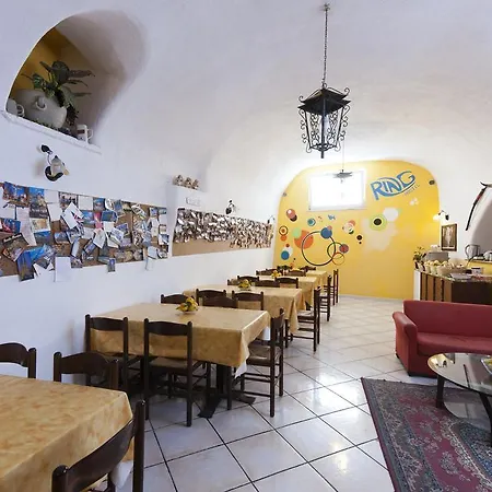 Ring Hostel Forio (Isola d'Ischia)