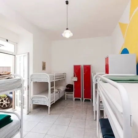Hostel Ring Forio (Isola d'Ischia)